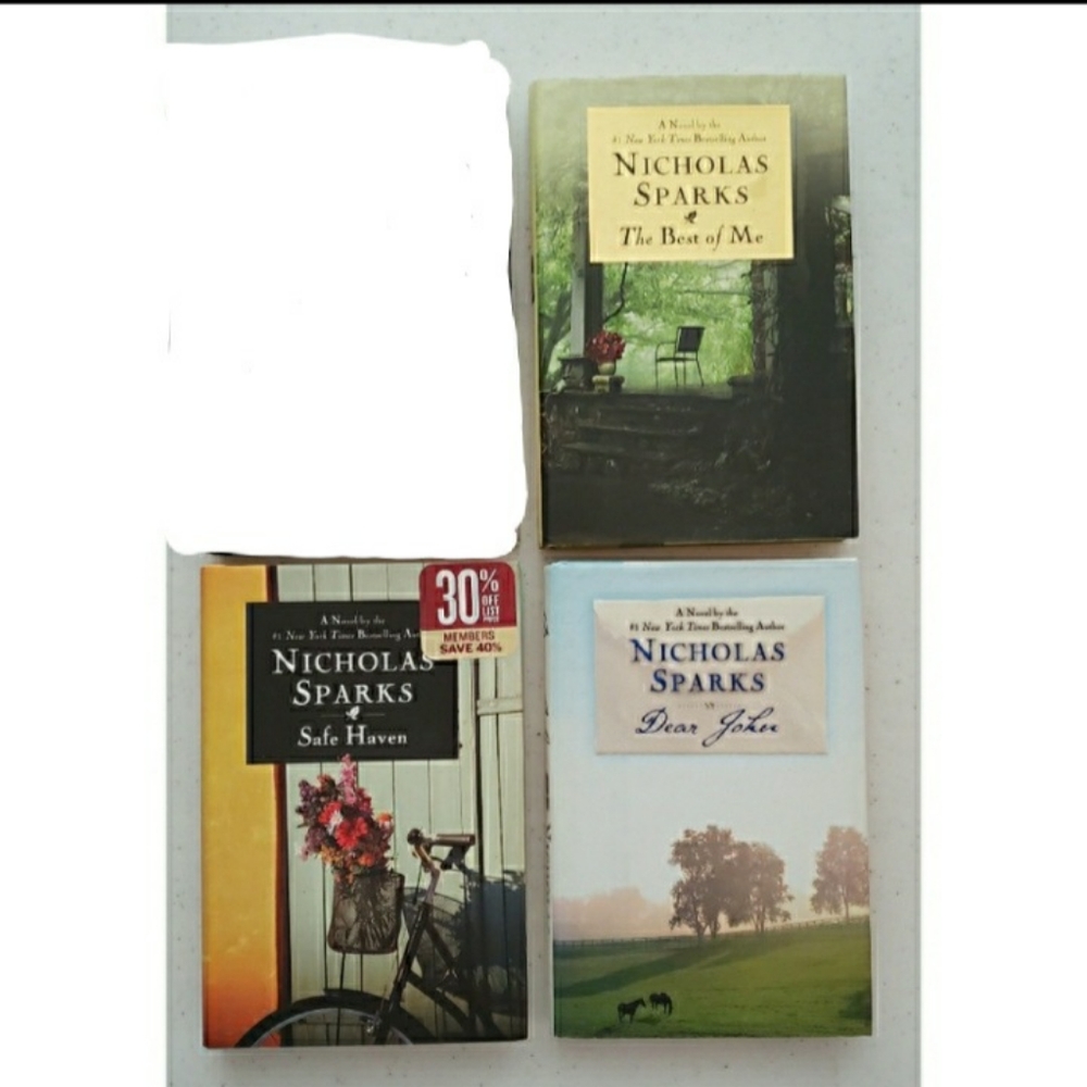 Lot of 4 Nicolas Sparks books